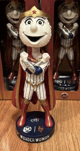 Mrs. Met