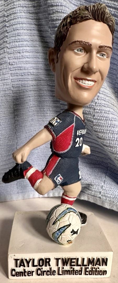 Taylor Twellman (Center Circle)